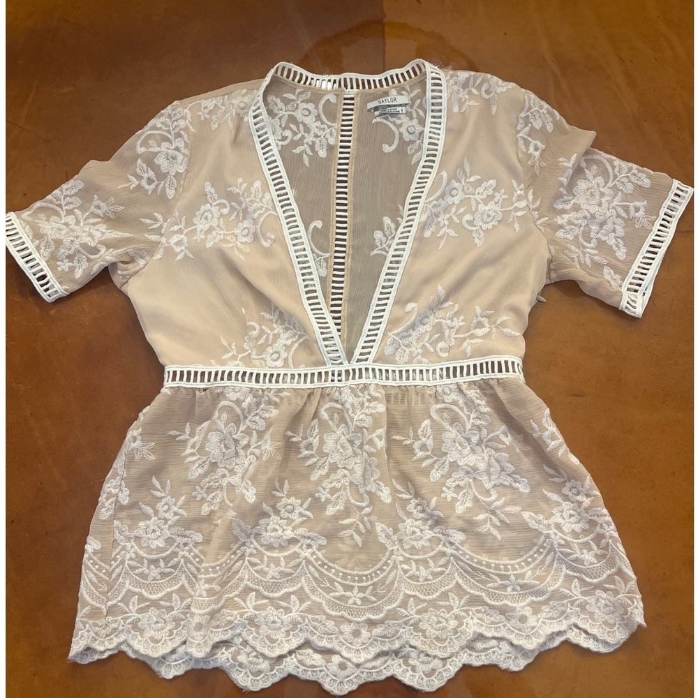 Saylor Alexa Embroidered Peplumโ Blouse Cream White Size Small